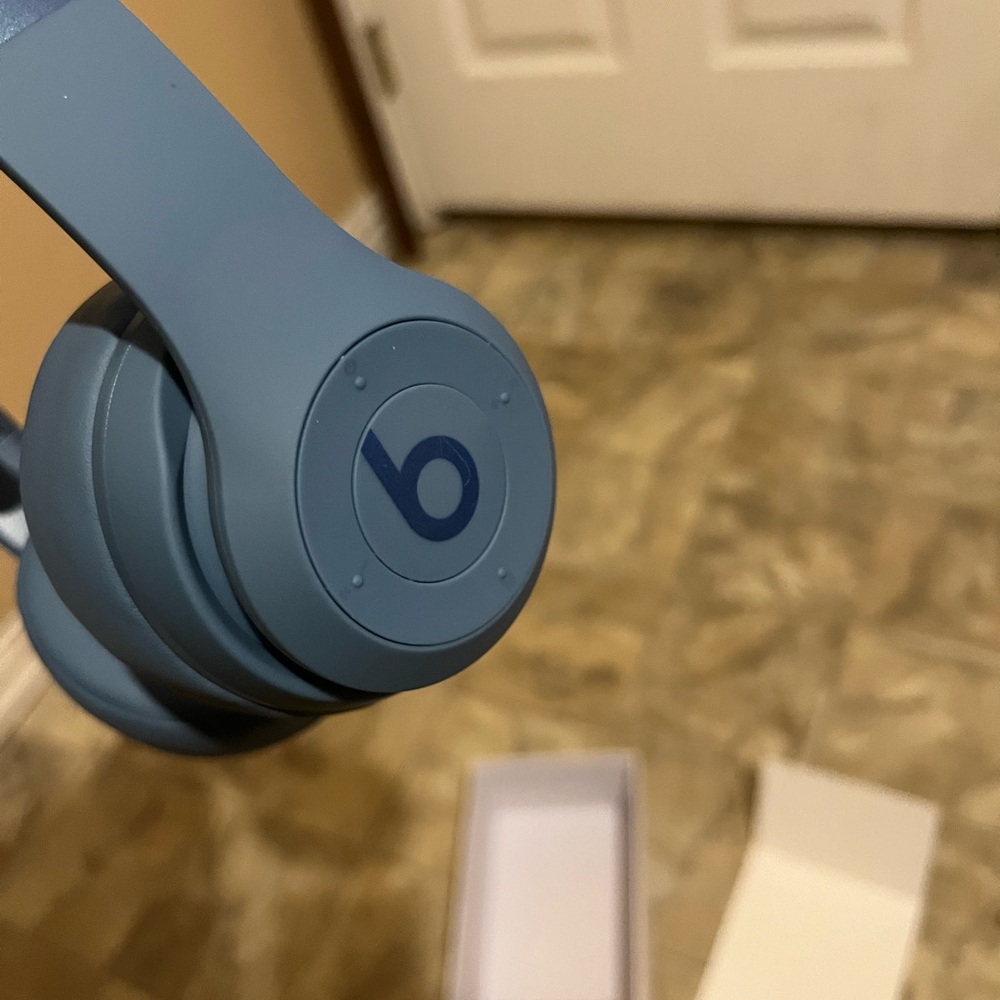 Beats Solo 4 slate blue